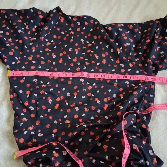 7 For All Mankind Women's Size Large Black Red Floral True Wrap Mini Dress - Picture 10 of 11